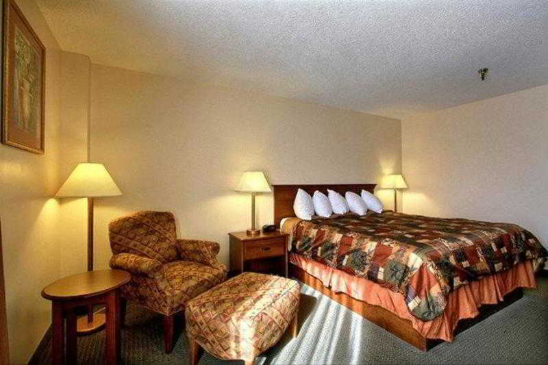 Days Inn & Suites By Wyndham Mt Pleasant Маунт Плезант Стая снимка
