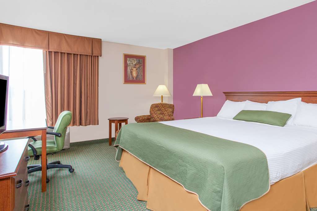Days Inn & Suites By Wyndham Mt Pleasant Маунт Плезант Стая снимка